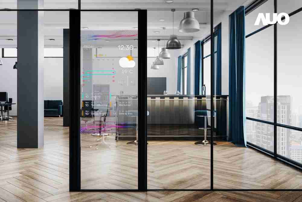 60吋Micro LED透明窗屏显示器，，，，可依需求调整并延伸应用于不同场域，，，，包括汽车侧窗或家庭玄关、、、、智慧橱窗、、、商业展示等面向，，提供丰富的信息娱乐内容